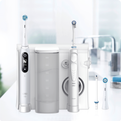 Oral-B Pakke OxyJet Mundskyller + Oral-B iO6 Elektrisk Tandbørste